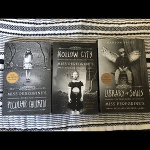 Miss Peregrine’s Peculiar Children set